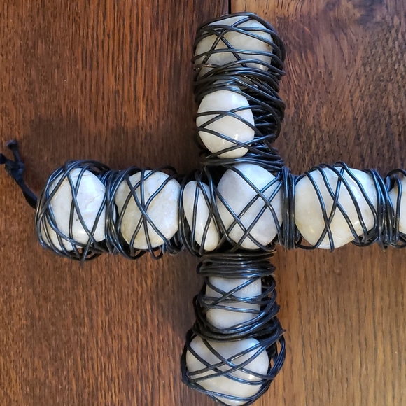 Cross Handcrafted with thick Wire and Stones - Picture 2 of 14